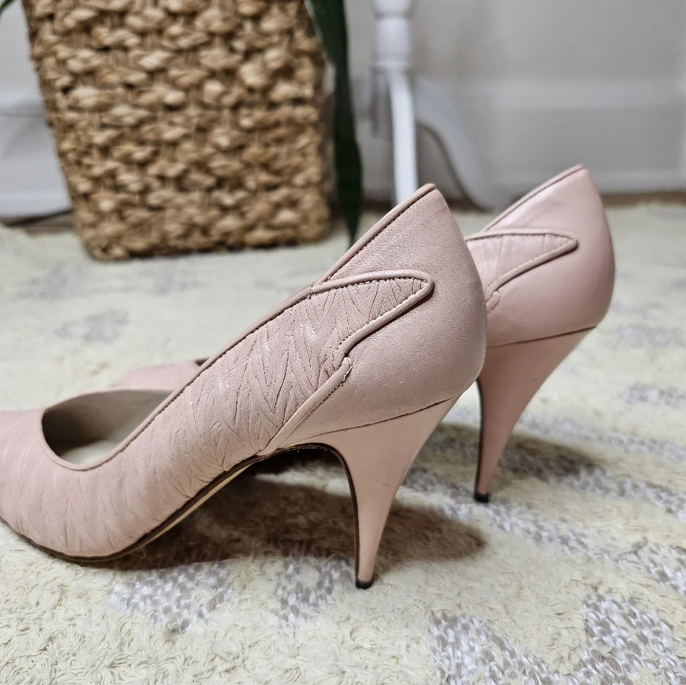 VTG Via Spiga Ruched Leather Pumps